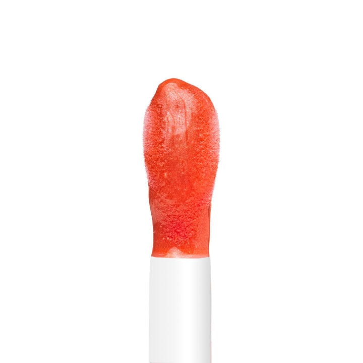 lo10-not-hydrating-lip-oil-web-ready-1100x1100-closeup-tip-2